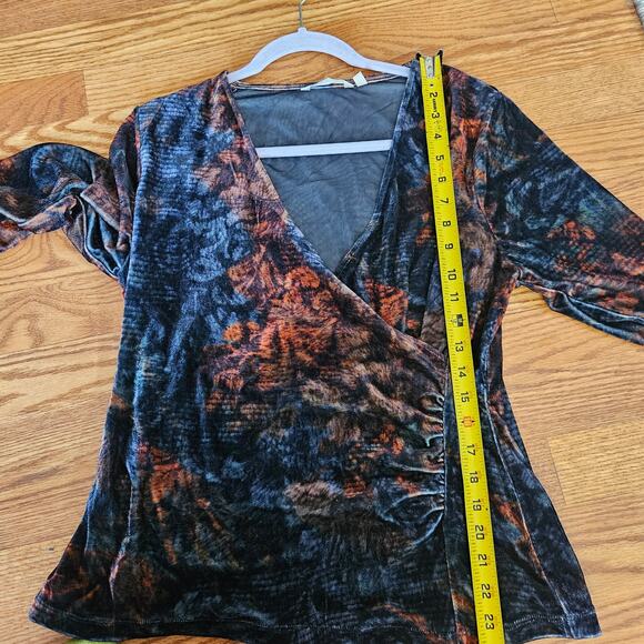 Soft Surroundings Women's Velvet Alyssa Faux Wrap Blouse Floral Print Large - Picture 6 of 6